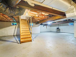 4 Pia Court, Holtsville NY 11742