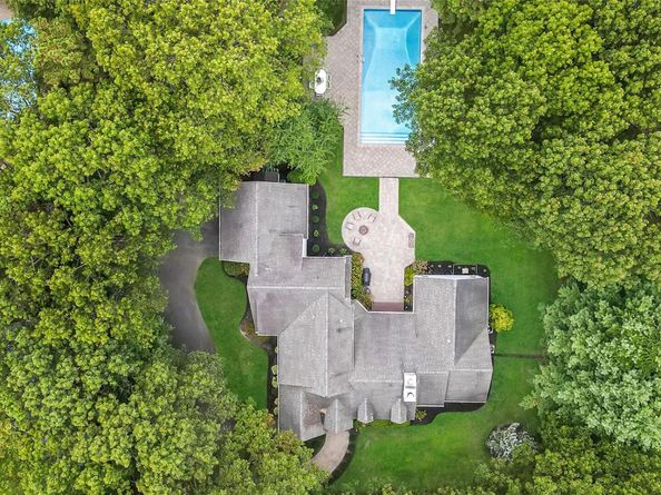 4 Pia Court, Holtsville NY 11742