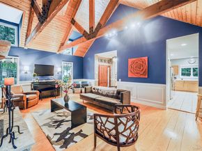 4 Pia Court, Holtsville NY 11742