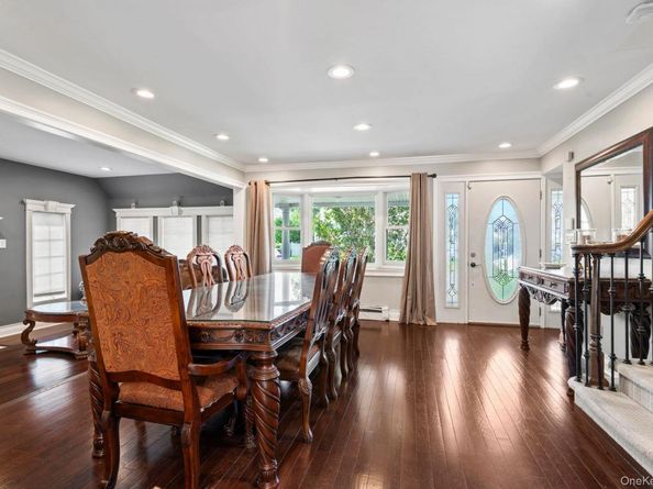 95 Washington Avenue, Islip Terrace NY 11752