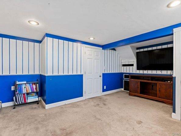 95 Washington Avenue, Islip Terrace NY 11752