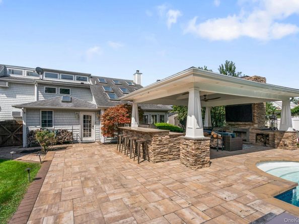 95 Washington Avenue, Islip Terrace NY 11752