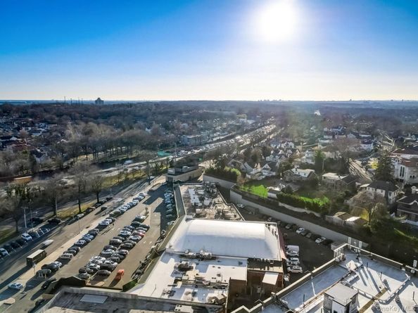 54-44 Little Neck Parkway 2A, Little Neck NY 11362