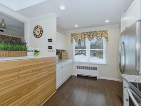 20 Honey Lane, Miller Place NY 11764