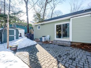 20 Honey Lane, Miller Place NY 11764
