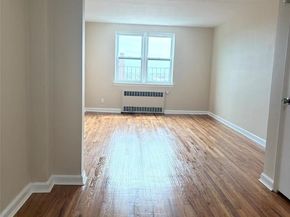 24 Mulford Place 6A, Hempstead NY 11550