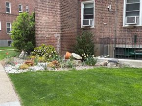 24 Mulford Place 6A, Hempstead NY 11550
