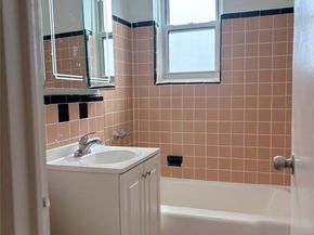 24 Mulford Place 6A, Hempstead NY 11550