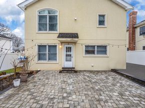 18 E Lyons Street, Melville NY 11747