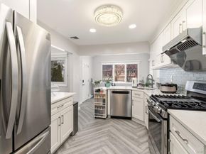 225 Willets Lane, Jericho NY 11753