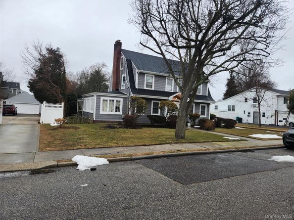 268 Locust Avenue, Freeport NY 11520