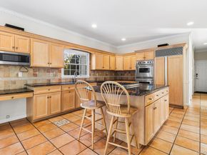3 Ada Lane, Setauket NY 11733