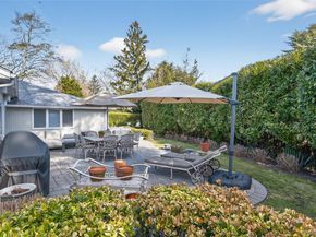 37 Shelter Lane, Roslyn Heights NY 11577