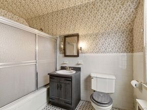 208 Weyford Terrace, Garden City NY 11530