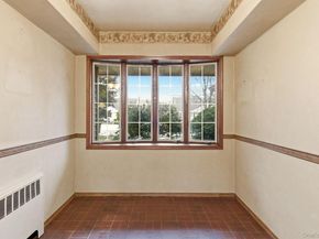 208 Weyford Terrace, Garden City NY 11530