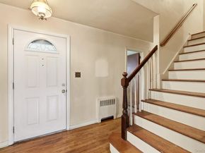 208 Weyford Terrace, Garden City NY 11530