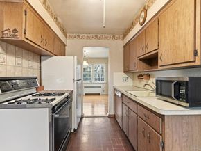 208 Weyford Terrace, Garden City NY 11530