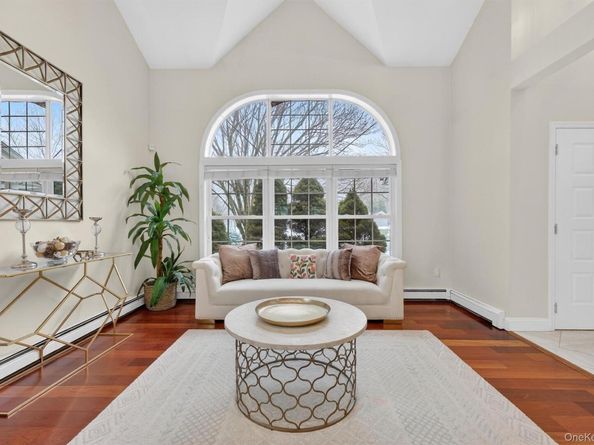 3158 Stoneleigh Court, Yorktown Heights NY 10598