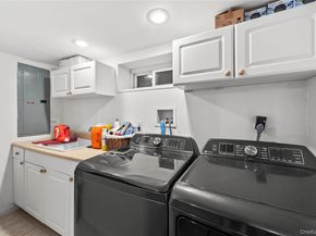 26 Glenwood Road, Plainview NY 11803