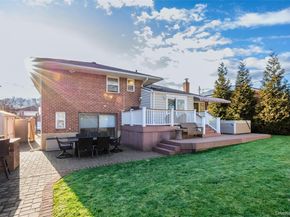 26 Glenwood Road, Plainview NY 11803