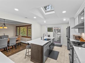 26 Glenwood Road, Plainview NY 11803