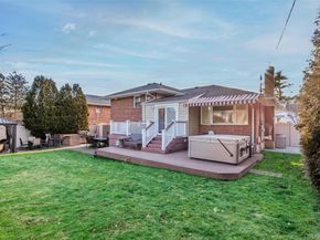 26 Glenwood Road, Plainview NY 11803