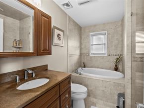 26 Glenwood Road, Plainview NY 11803