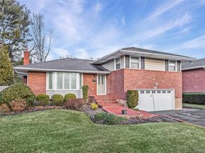 26 Glenwood Road, Plainview NY 11803