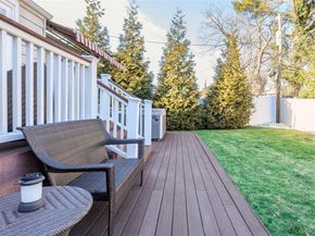 26 Glenwood Road, Plainview NY 11803