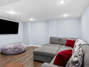 26 Glenwood Road, Plainview NY 11803