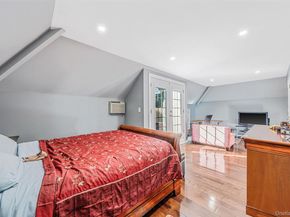 26 Sleepy Hollow Lane, Dix Hills NY 11746
