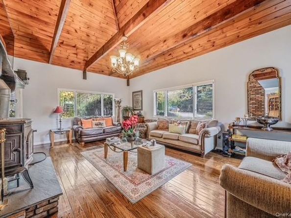 26 Sleepy Hollow Lane, Dix Hills NY 11746