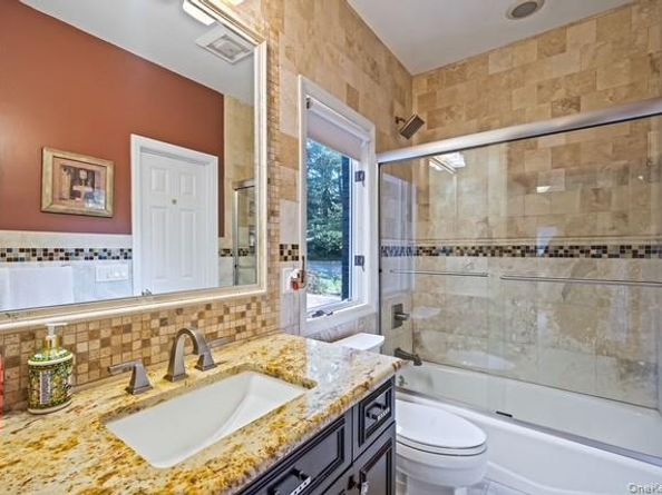 26 Sleepy Hollow Lane, Dix Hills NY 11746