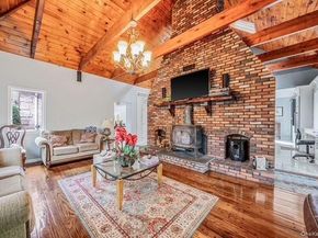 26 Sleepy Hollow Lane, Dix Hills NY 11746