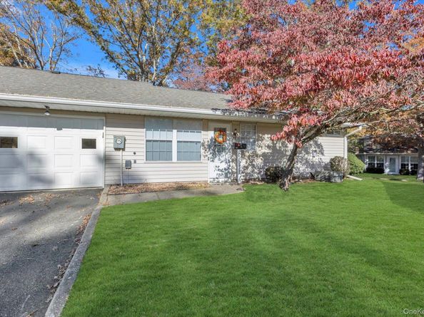416 Weymouth Court A, Ridge NY 11961