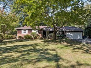 10 Printer Court, Huntington Station NY 11746