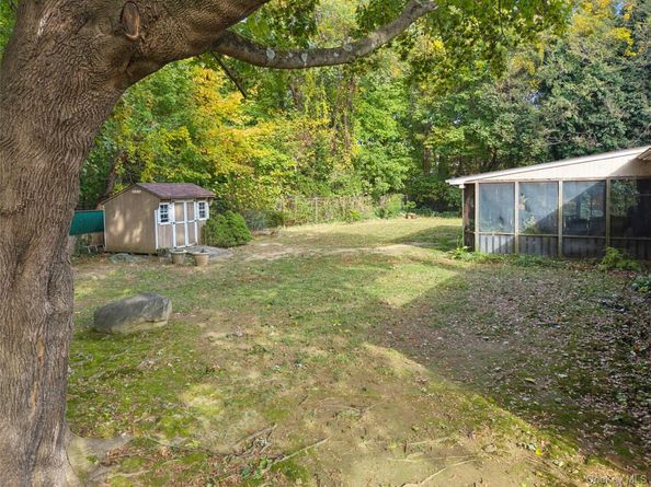 10 Printer Court, Huntington Station NY 11746