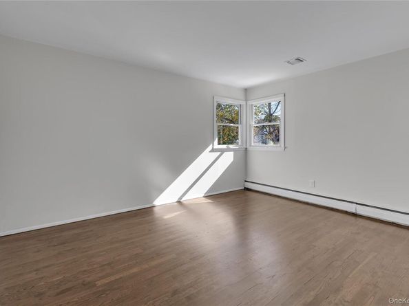 16 E. Cortelyou Street, Huntington Station NY 11746