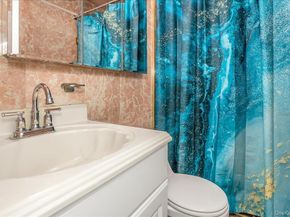 21 Vanderbilt Way 21, Valley Stream NY 11581