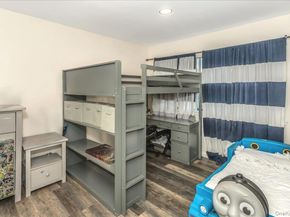 21 Vanderbilt Way 21, Valley Stream NY 11581