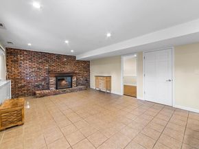 14 Skywood Court, Yonkers NY 10710