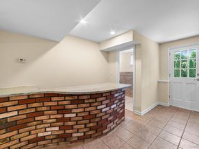 14 Skywood Court, Yonkers NY 10710