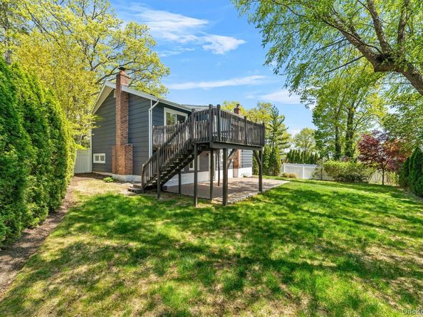 14 Skywood Court, Yonkers NY 10710