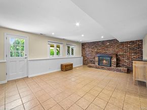 14 Skywood Court, Yonkers NY 10710