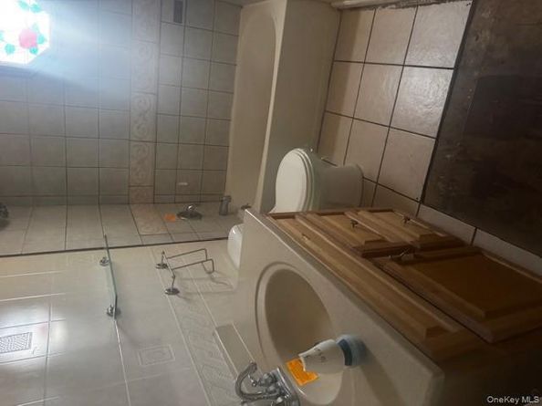 3115 Chestnut Avenue, Medford NY 11763