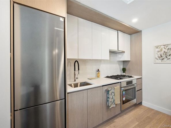 38-20 Parsons Boulevard 604, Flushing NY 11354