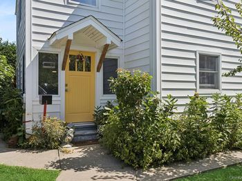 1 Leo Street