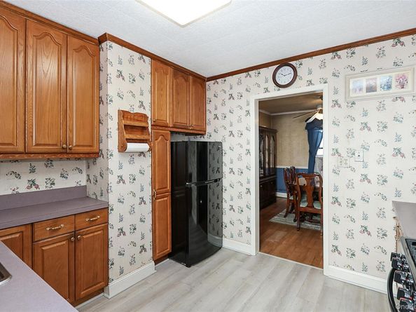 23 Stratford, Williston Park NY 11596