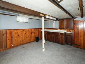 23 Stratford, Williston Park NY 11596