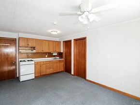 23 Stratford, Williston Park NY 11596